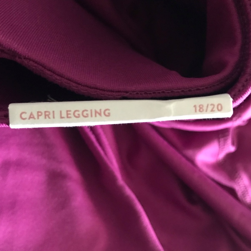 NWT LIVI Active Wicking Active Capris - Picture 3 of 4